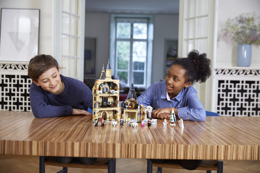Building Set with Minifigures 922 Pieces S11152